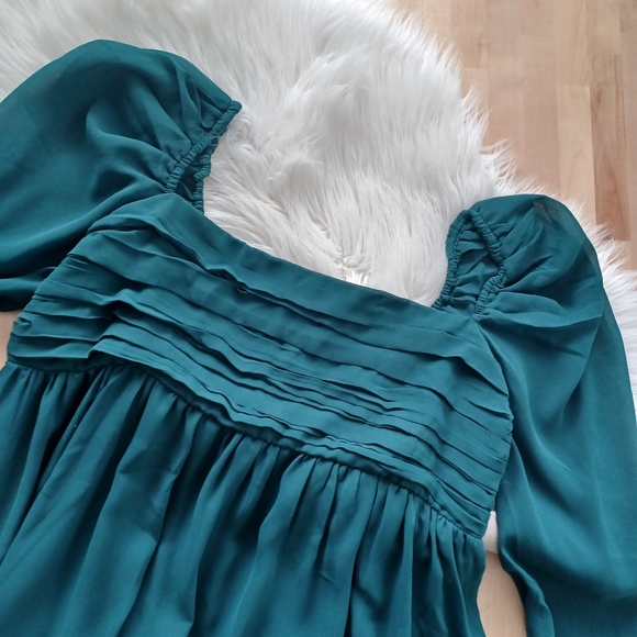 {Abercrombie & Fitch} Emerson Balloon Sleeve Mini Dress - Picture 7 of 9